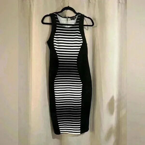 Women’s Black&White B Famous Dress